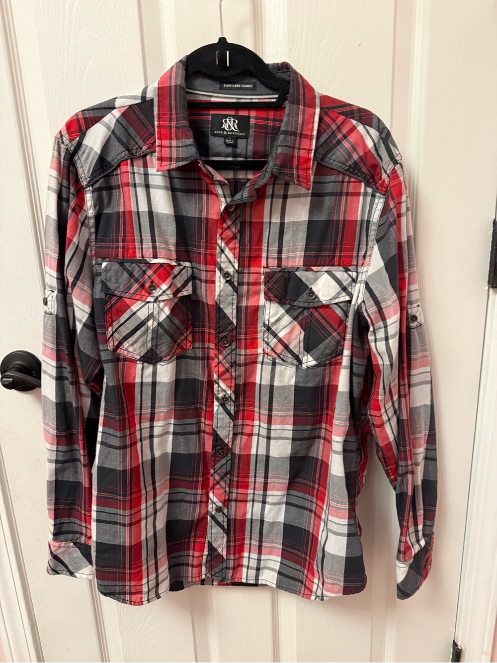 Rock & Republic Men’s Plaid Red, Black & White Button-Down Long Sleeve Shirt